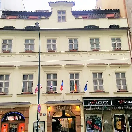 U Dvou Zlatych Klicu Hotel Praga