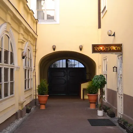 Hotel U Dvou Zlatych Klicu Praga