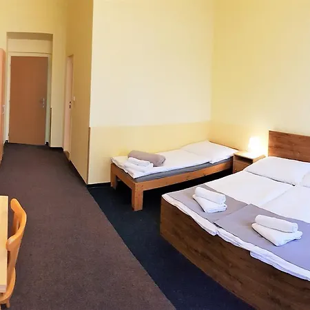 U Dvou Zlatych Klicu 3* Prague