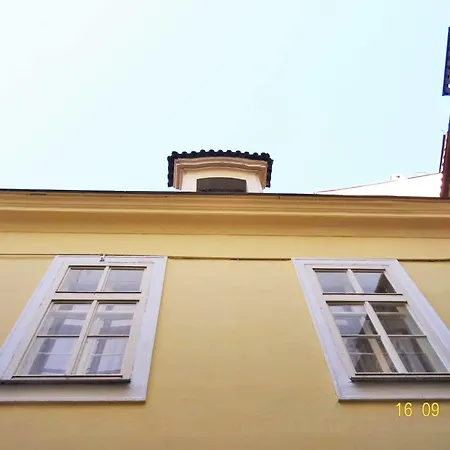 U Dvou Zlatych Klicu 3*