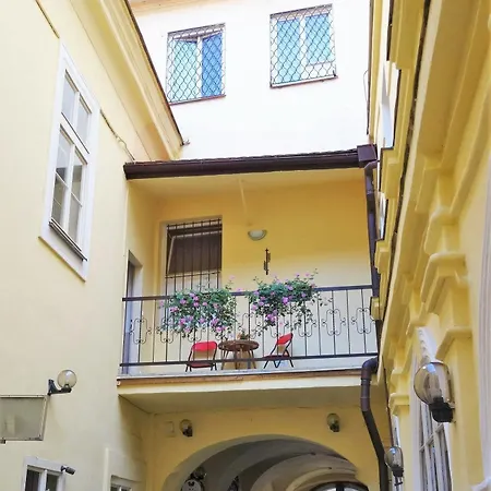 Hotel U Dvou Zlatych Klicu