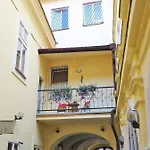Hotel U Dvou Zlatych Klicu