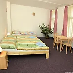 U Dvou Zlatych Klicu Πράγα