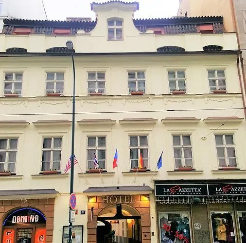 U Dvou Zlatych Klicu Hotel Prag