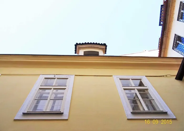 U Dvou Zlatych Klicu 3*