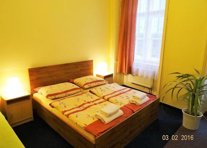 U Dvou Zlatych Klicu Hotel Prag