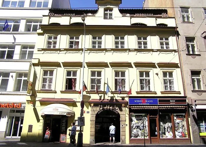 U Dvou Zlatych Klicu Hotel Prag
